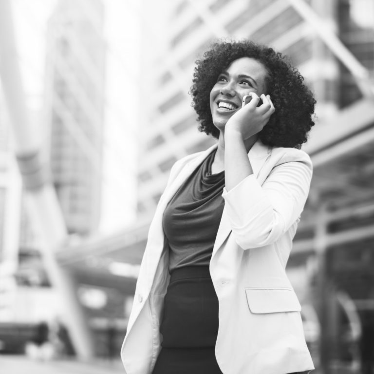 Blazer pour femmes : Comment le porter avec style au quotidien ?